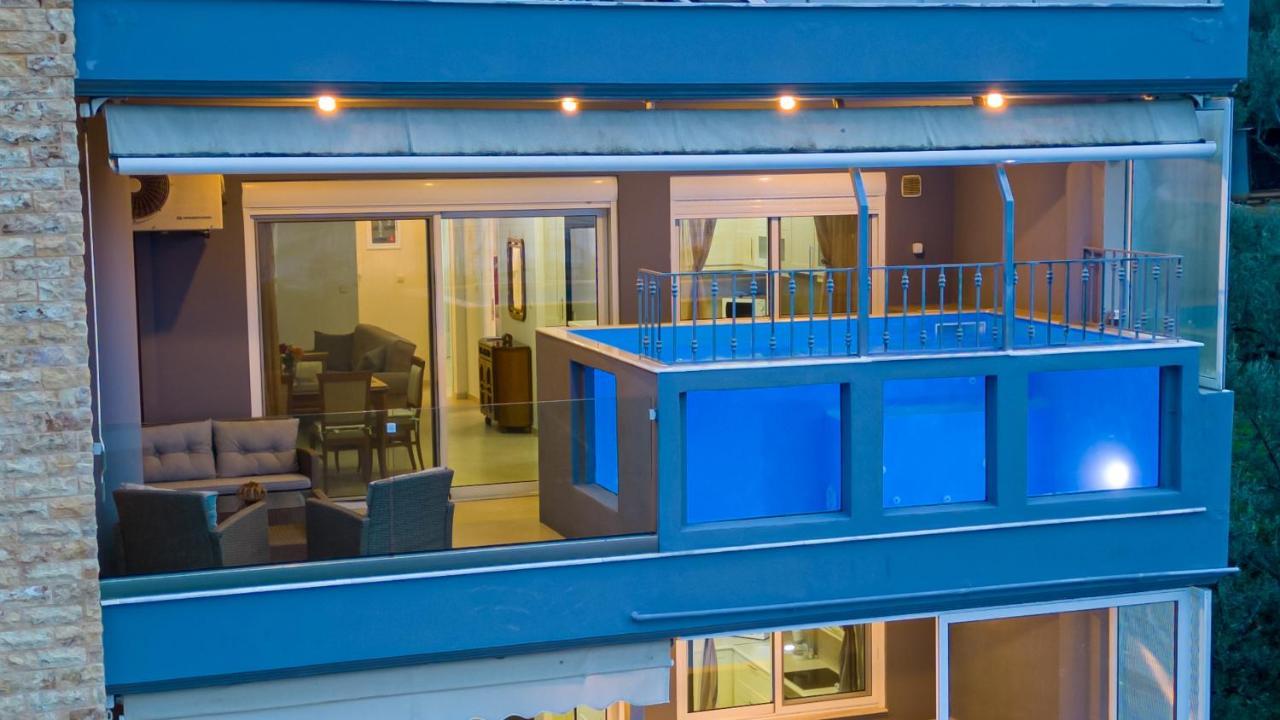 Grand Suites With Private Pools Kalamata Exteriör bild