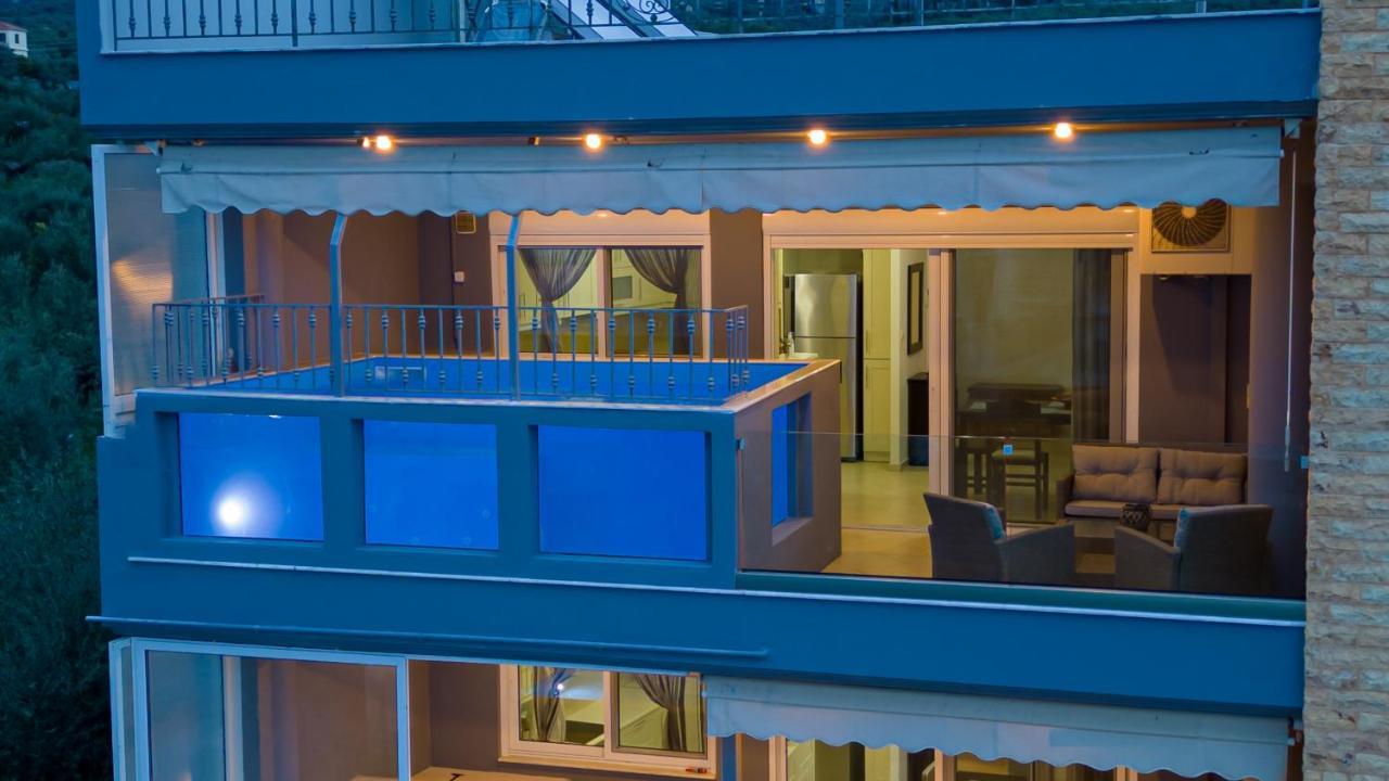 Grand Suites With Private Pools Kalamata Exteriör bild