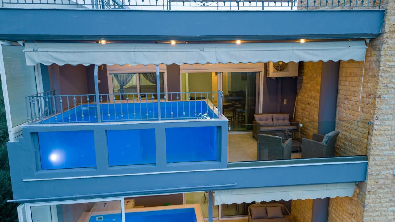 Grand Suites With Private Pools Kalamata Exteriör bild