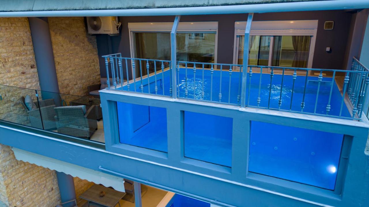 Grand Suites With Private Pools Kalamata Exteriör bild