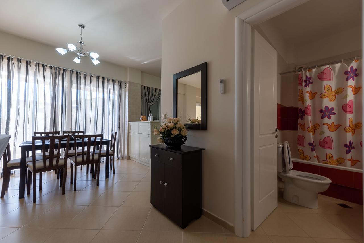 Grand Suites With Private Pools Kalamata Exteriör bild